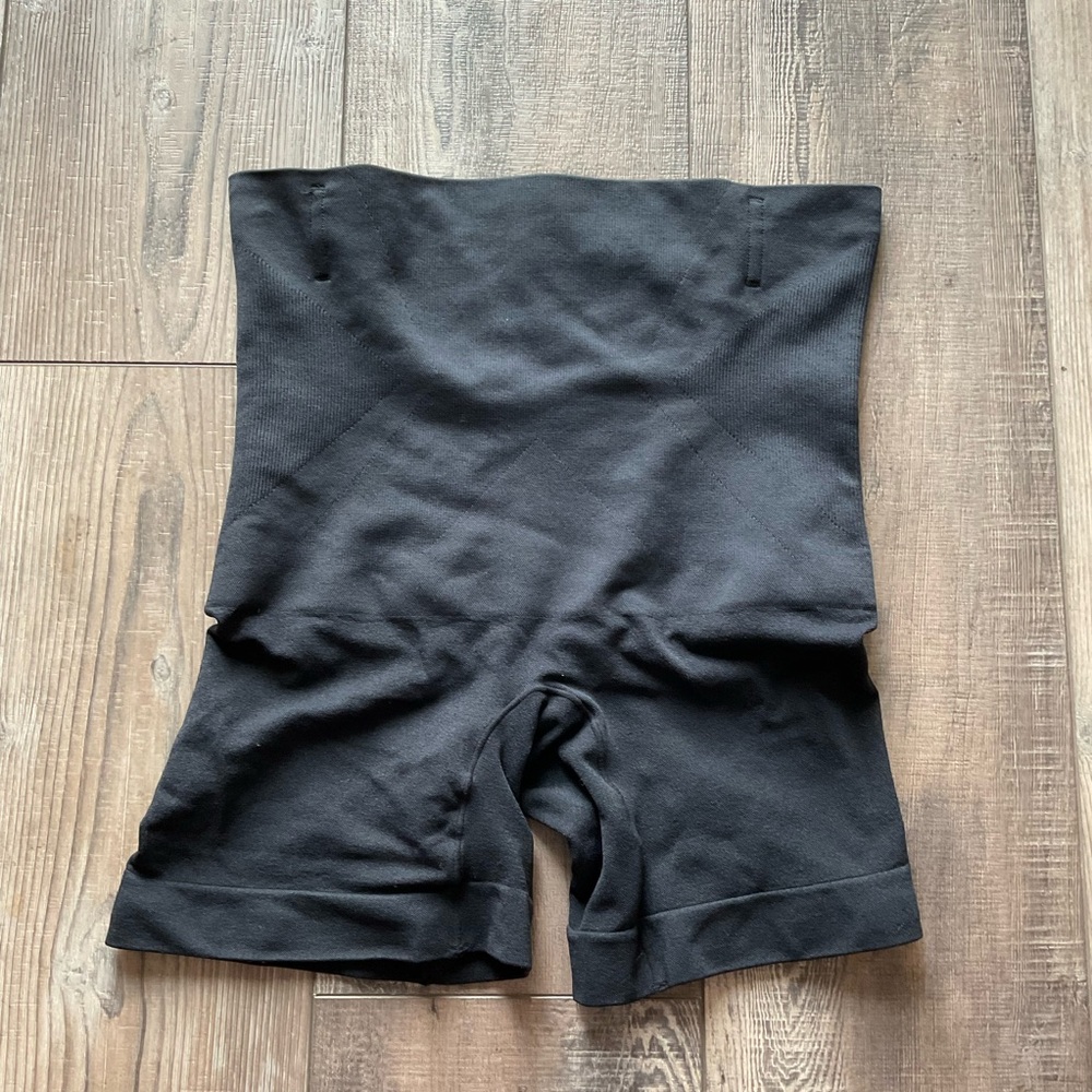 Black high-waisted seamless shapewear shorts